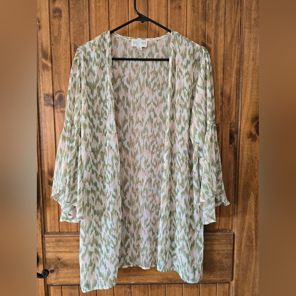 Green and Pink Patterned Kimono